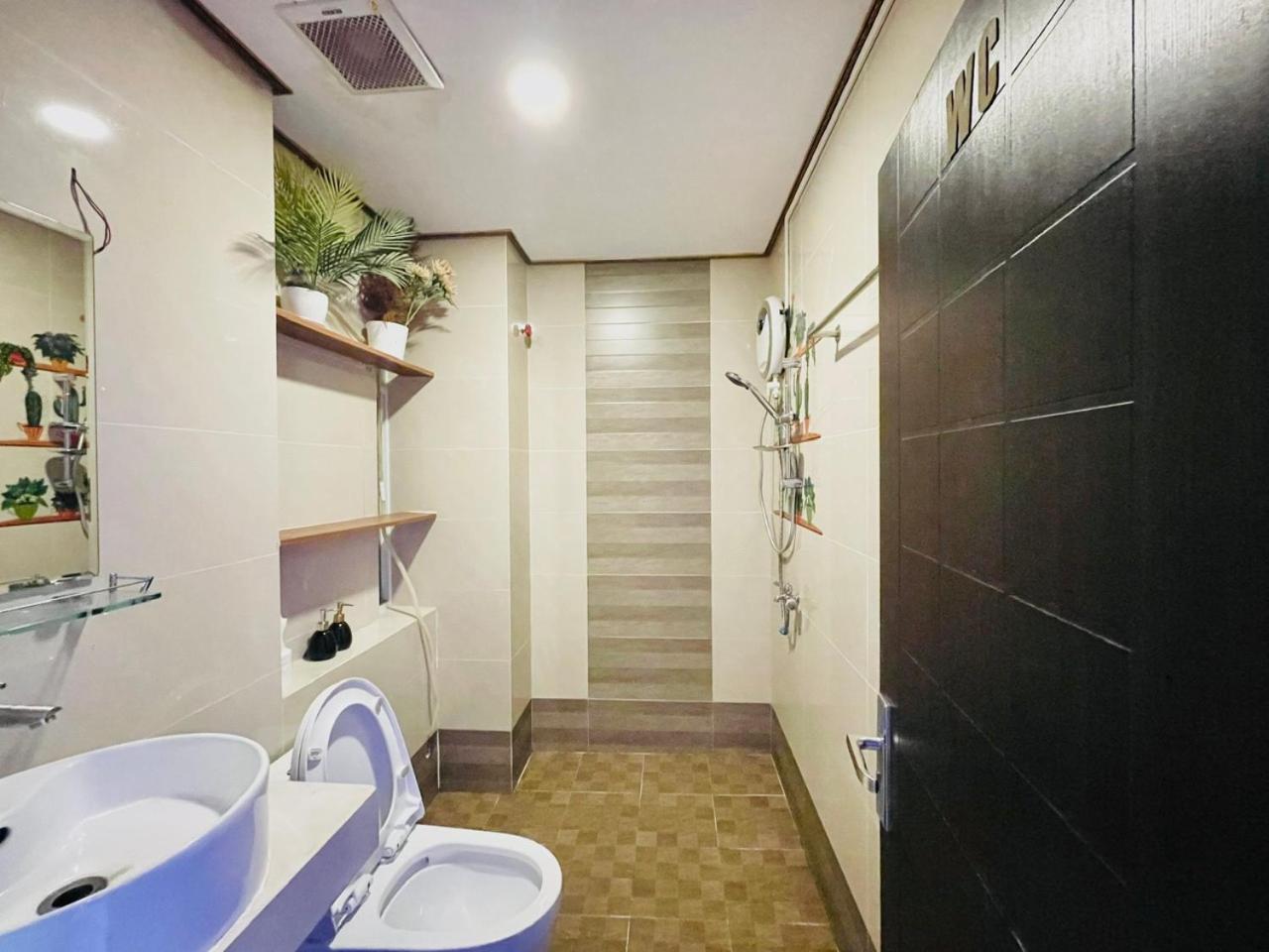 King Hotel Kitchen Ho Chi Minh City Exterior photo