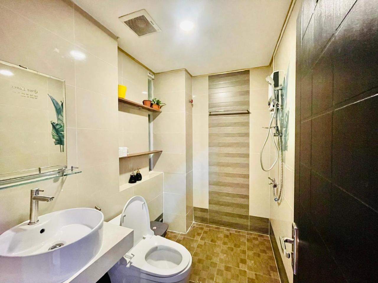 King Hotel Kitchen Ho Chi Minh City Exterior photo